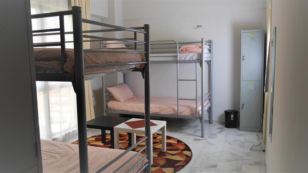 Klcc Dorm Hostel Kuala Lumpur Exteriör bild